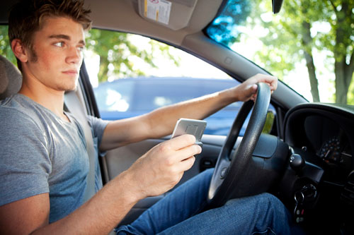 teen texting and driving
